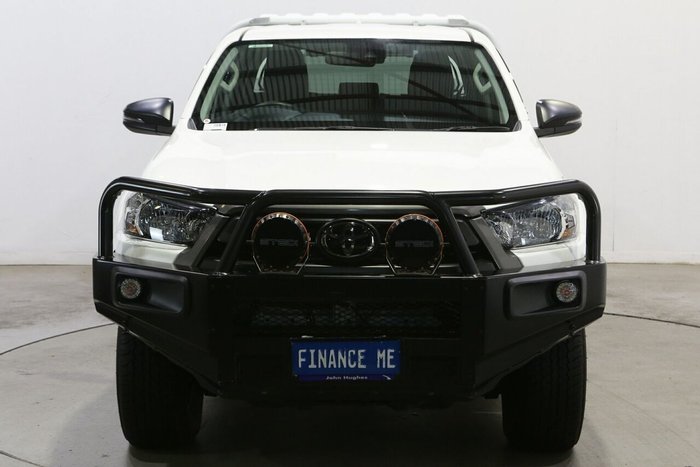 2022 Toyota Hilux SR