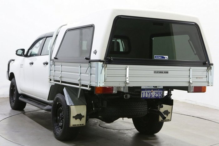 2022 Toyota Hilux SR