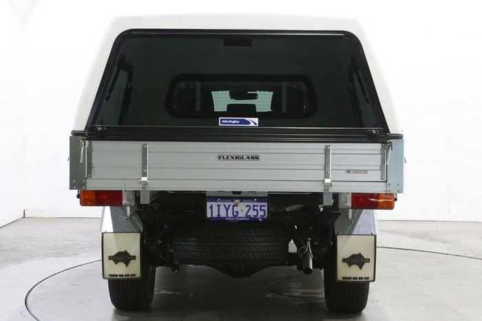 2022 Toyota Hilux SR