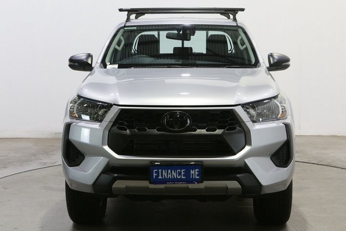 2025 Toyota Hilux SR