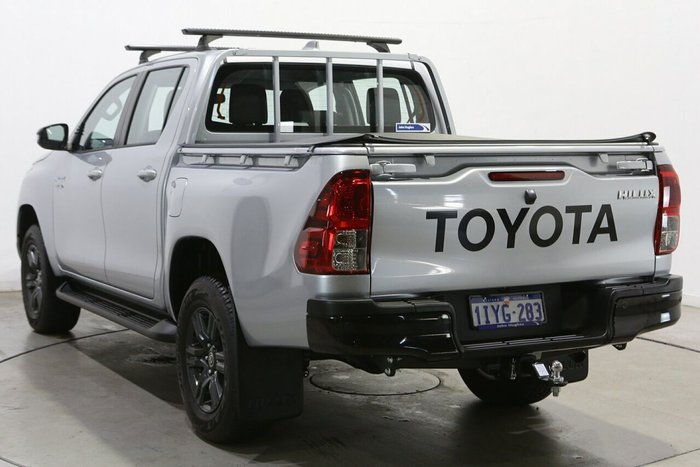 2025 Toyota Hilux SR