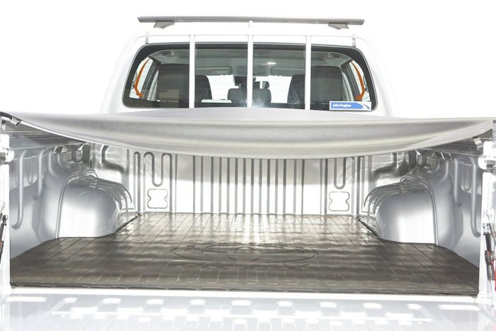 2025 Toyota Hilux SR