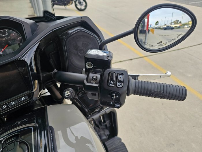 2022 INDIAN PURSUIT DARK HORSE PREMIUM GREY