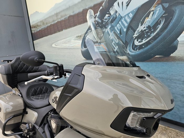 2022 INDIAN PURSUIT DARK HORSE PREMIUM GREY