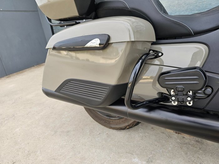 2022 INDIAN PURSUIT DARK HORSE PREMIUM GREY