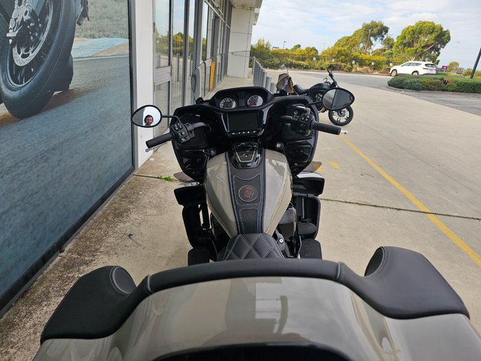 2022 INDIAN PURSUIT DARK HORSE PREMIUM GREY