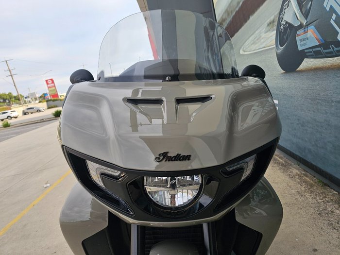 2022 INDIAN PURSUIT DARK HORSE PREMIUM GREY