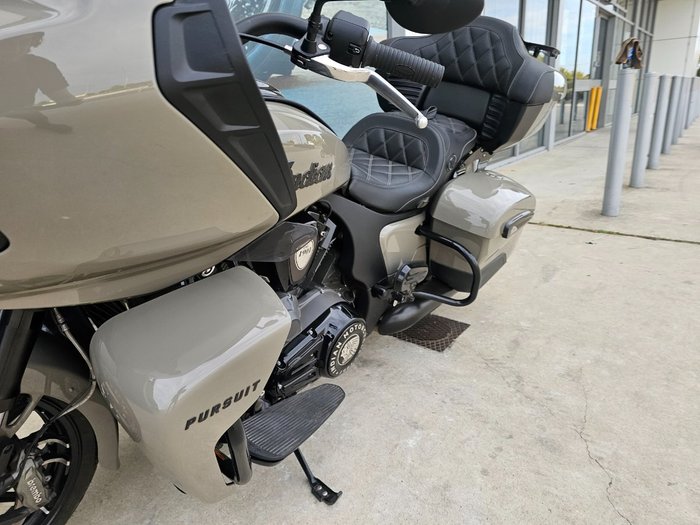 2022 INDIAN PURSUIT DARK HORSE PREMIUM GREY