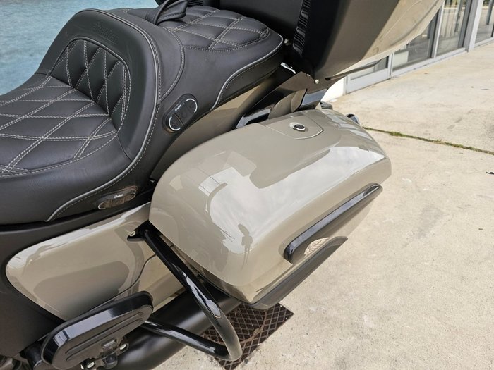 2022 INDIAN PURSUIT DARK HORSE PREMIUM GREY