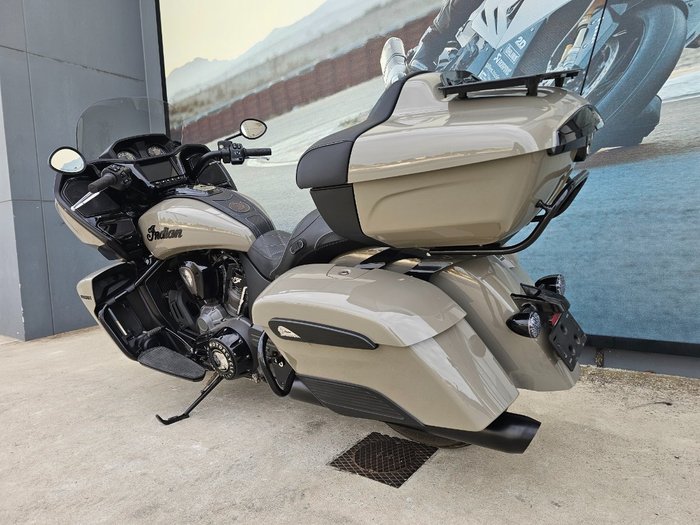 2022 INDIAN PURSUIT DARK HORSE PREMIUM GREY