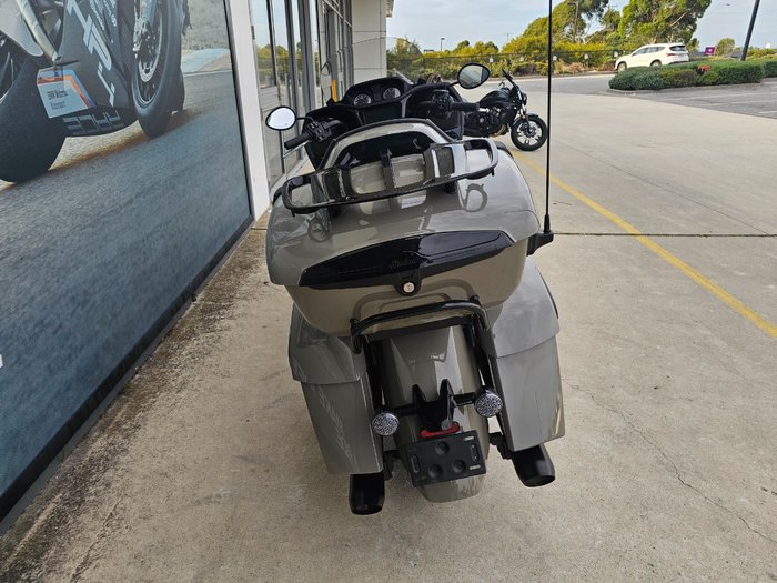 2022 INDIAN PURSUIT DARK HORSE PREMIUM GREY