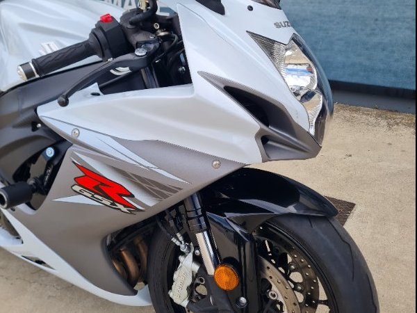 2015 Suzuki GSX-R600 White