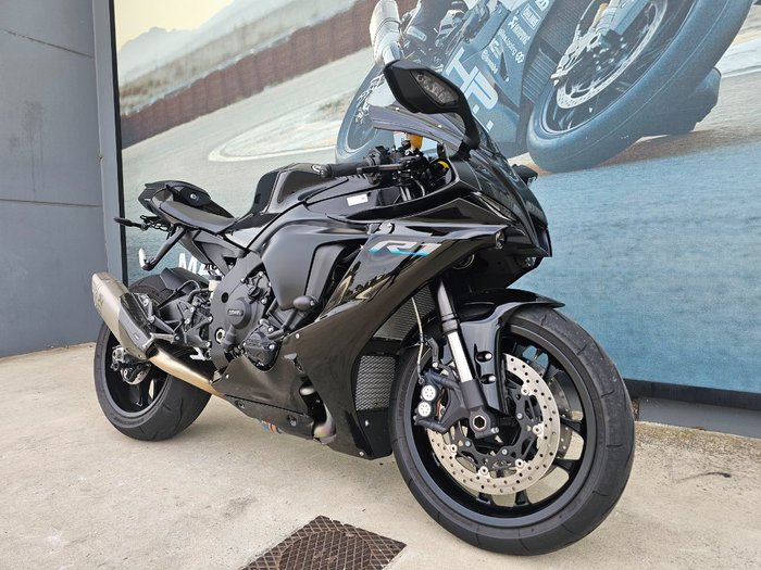 2023 Yamaha YZF-R1 Black