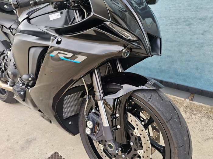 2023 Yamaha YZF-R1 Black