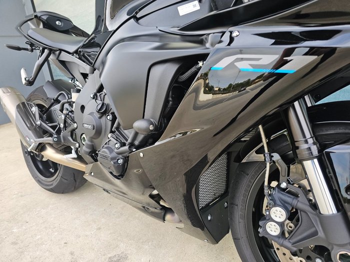 2023 Yamaha YZF-R1 Black
