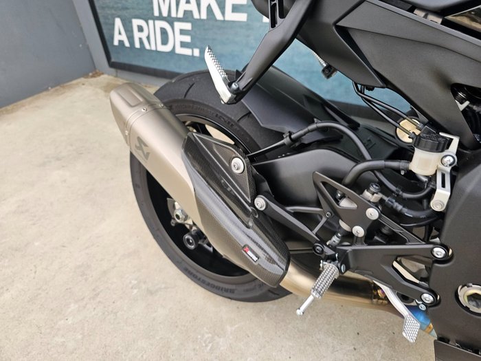 2023 Yamaha YZF-R1 Black