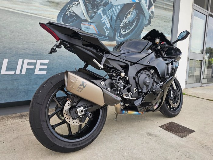 2023 Yamaha YZF-R1 Black