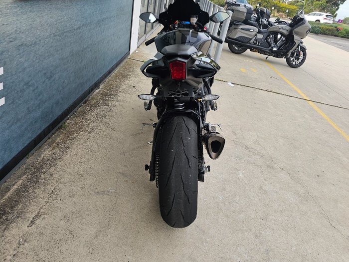 2023 Yamaha YZF-R1 Black