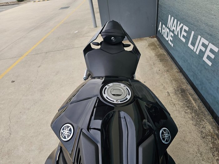 2023 Yamaha YZF-R1 Black