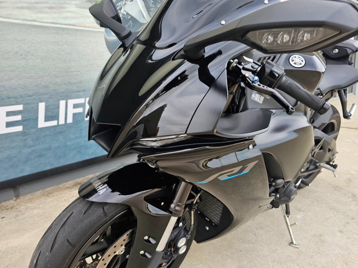2023 Yamaha YZF-R1 Black