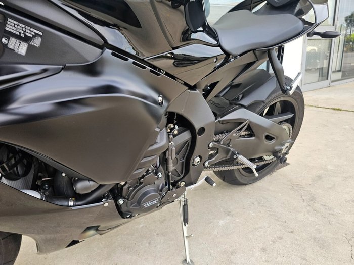 2023 Yamaha YZF-R1 Black