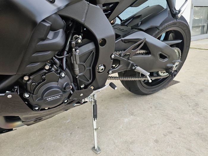 2023 Yamaha YZF-R1 Black