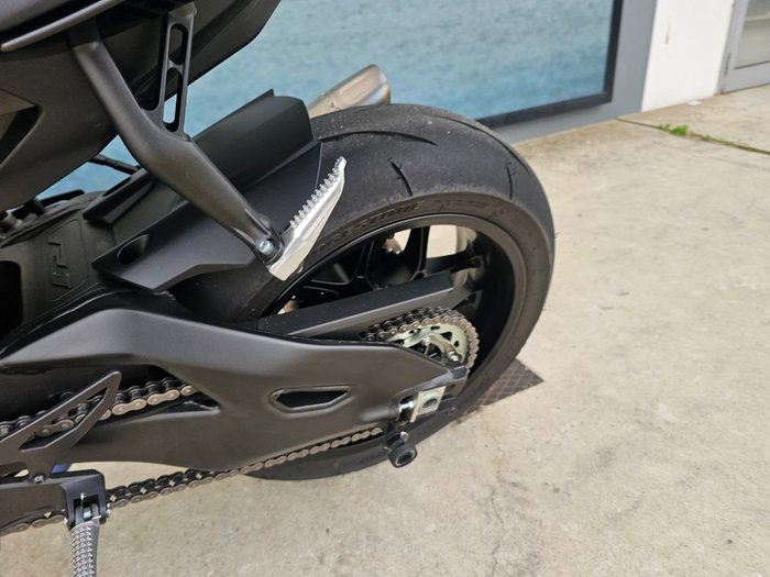 2023 Yamaha YZF-R1 Black