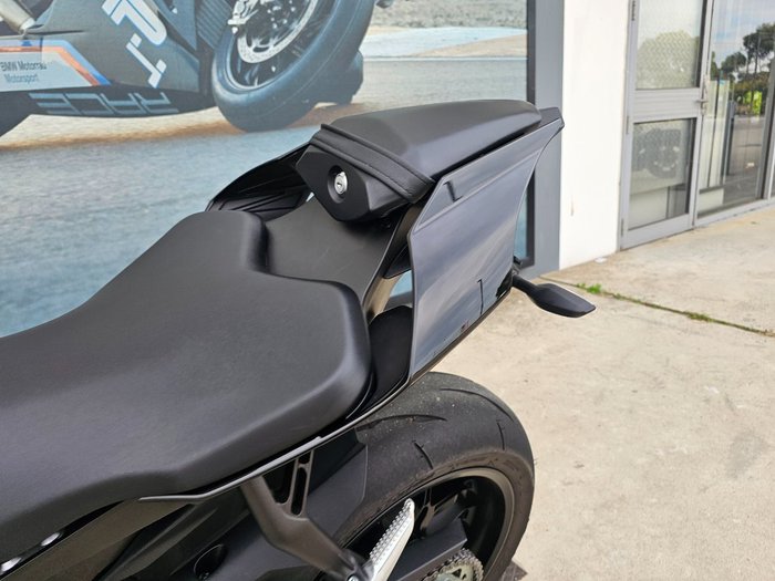 2023 Yamaha YZF-R1 Black