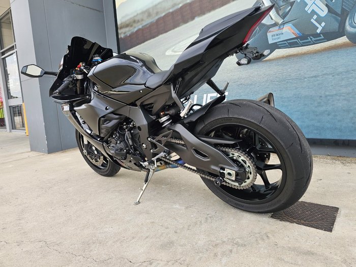 2023 Yamaha YZF-R1 Black