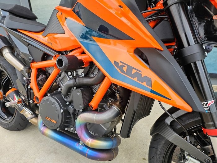 2020 Ktm 1290 SUPER DUKE R Orange