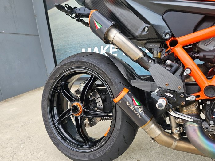 2020 Ktm 1290 SUPER DUKE R Orange