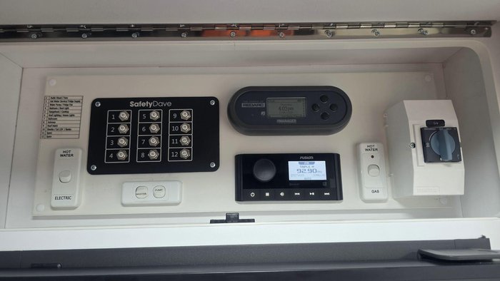 2026 Supreme 1800_R_K1e3_S Classic Tourer 18'