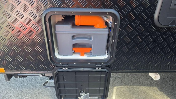 2026 Supreme 1800_R_K1e3_S Classic Tourer 18'