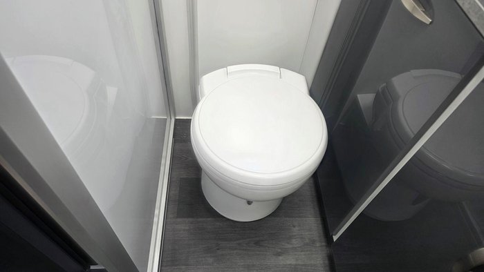 2026 Supreme 1800_R_K1e3_S Classic Tourer 18'