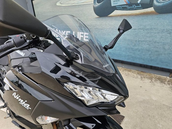 2021 Kawasaki NINJA 400 White