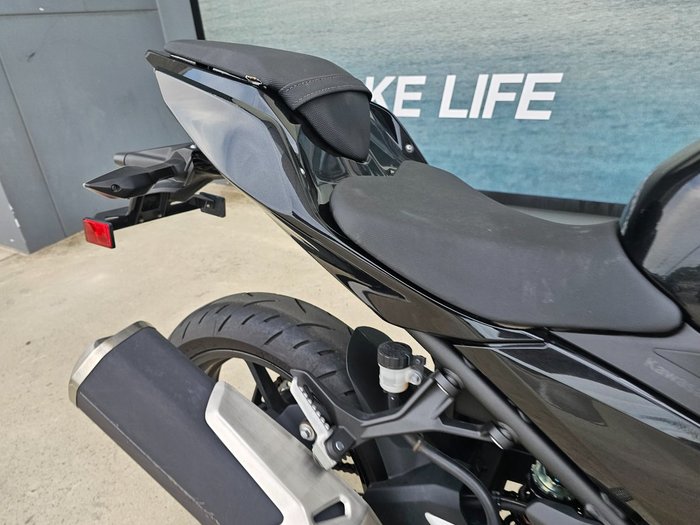 2021 Kawasaki NINJA 400 White