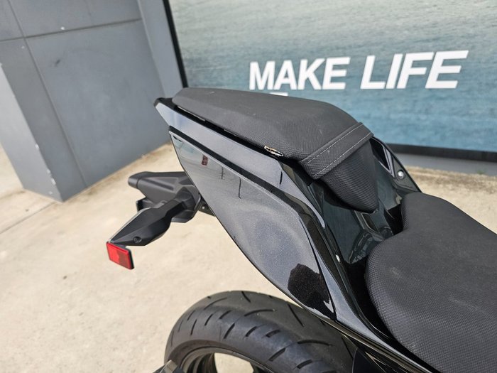 2021 Kawasaki NINJA 400 White