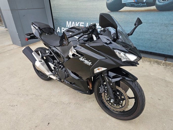 2021 Kawasaki NINJA 400 White