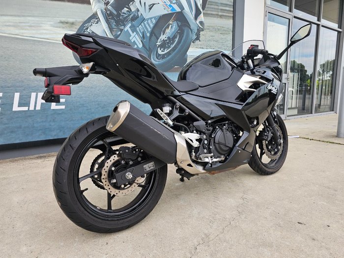 2021 Kawasaki NINJA 400 White