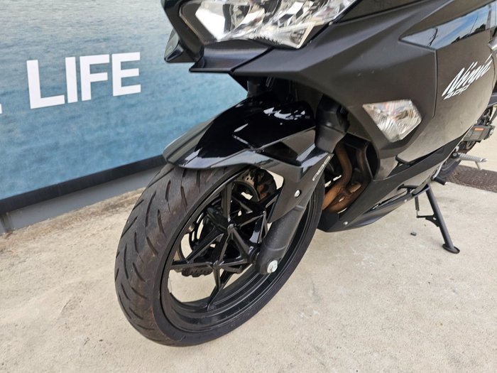 2021 Kawasaki NINJA 400 White