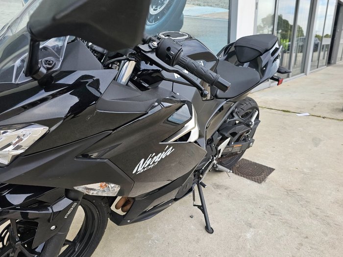 2021 Kawasaki NINJA 400 White