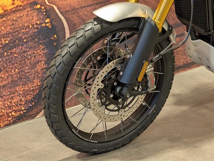 2026 Triumph Scrambler XE Scrambler White