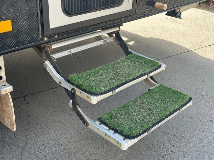 2017 New Age Caravans Oz Classic 23Es2