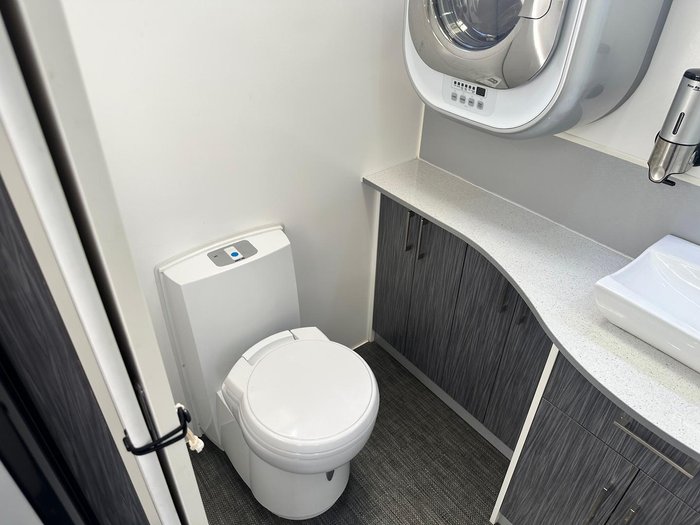 2017 New Age Caravans Oz Classic 23Es2