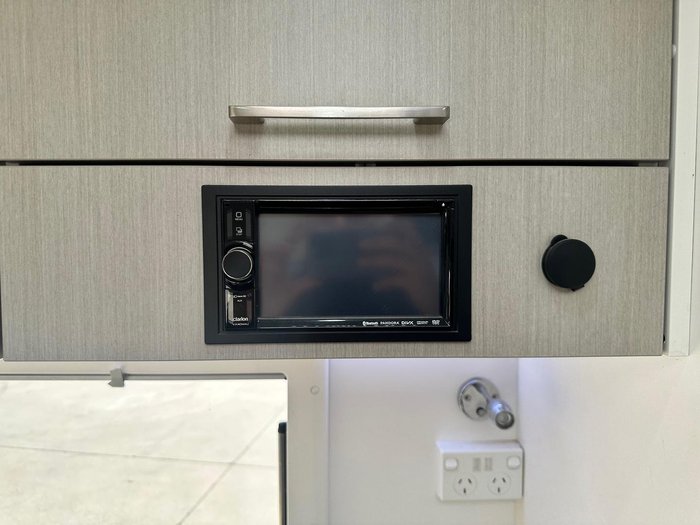 2017 New Age Caravans Oz Classic 23Es2