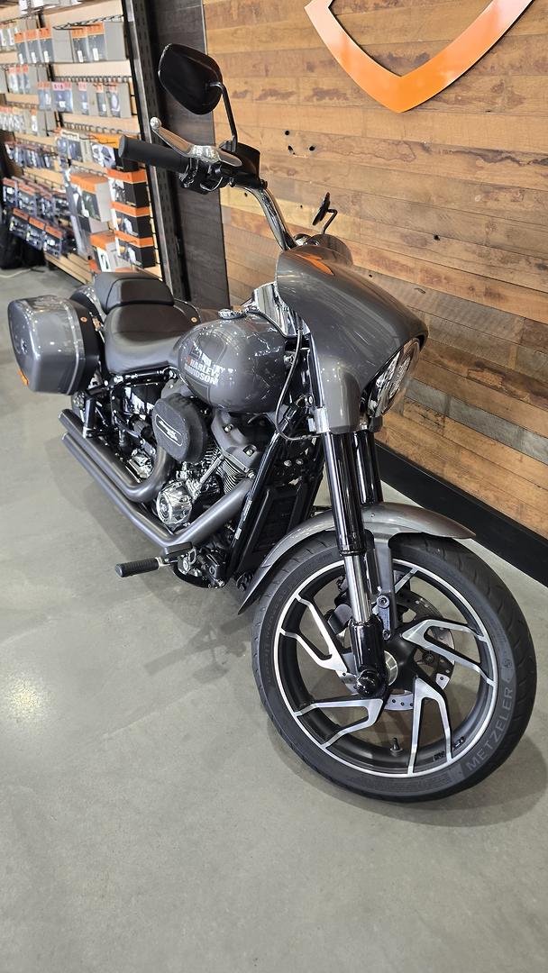 2022 Harley-Davidson Sport Glide 107 (FLSB) Softail Grey