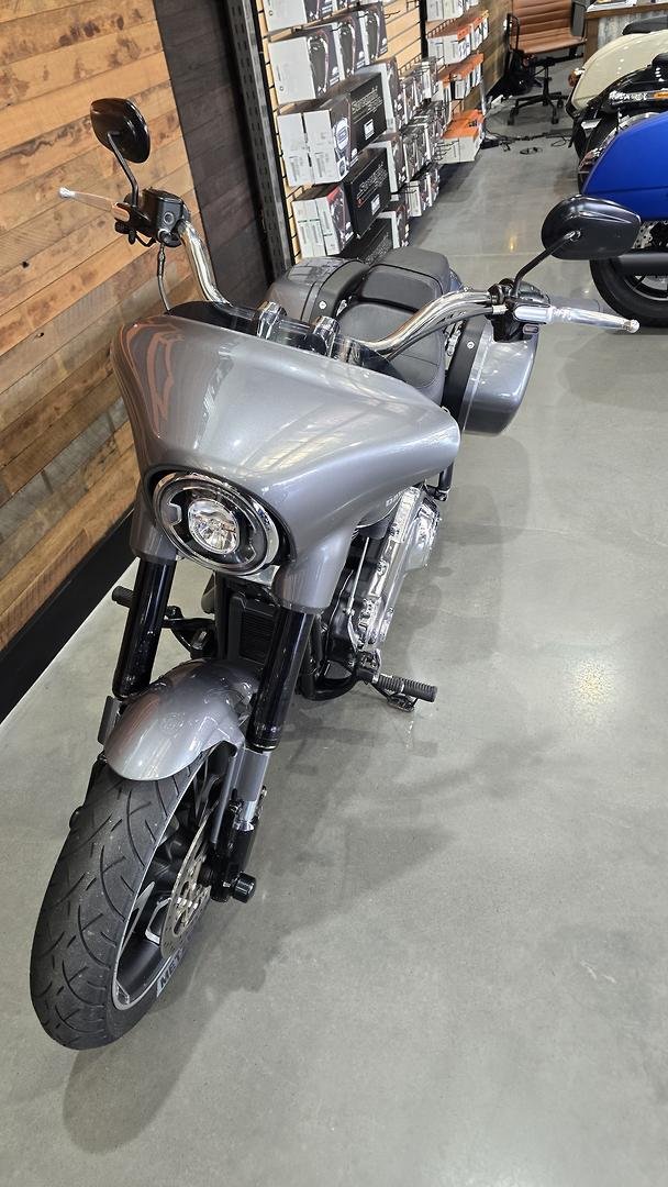 2022 Harley-Davidson Sport Glide 107 (FLSB) Softail Grey
