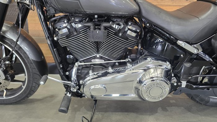 2022 Harley-Davidson Sport Glide 107 (FLSB) Softail Grey