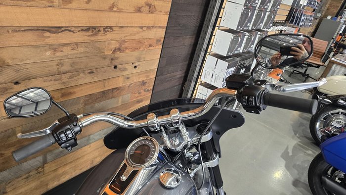 2022 Harley-Davidson Sport Glide 107 (FLSB) Softail Grey