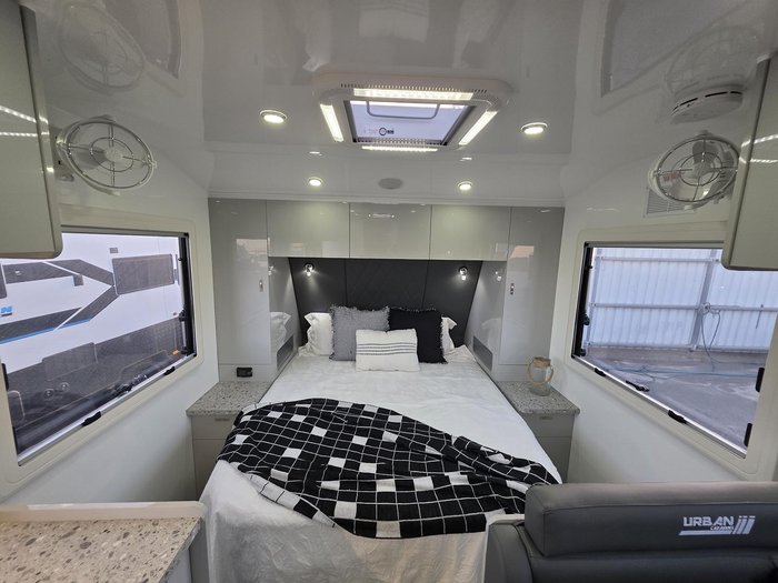 2026 Urban Caravans X-Terrain 18'9 Cafe Dinette
